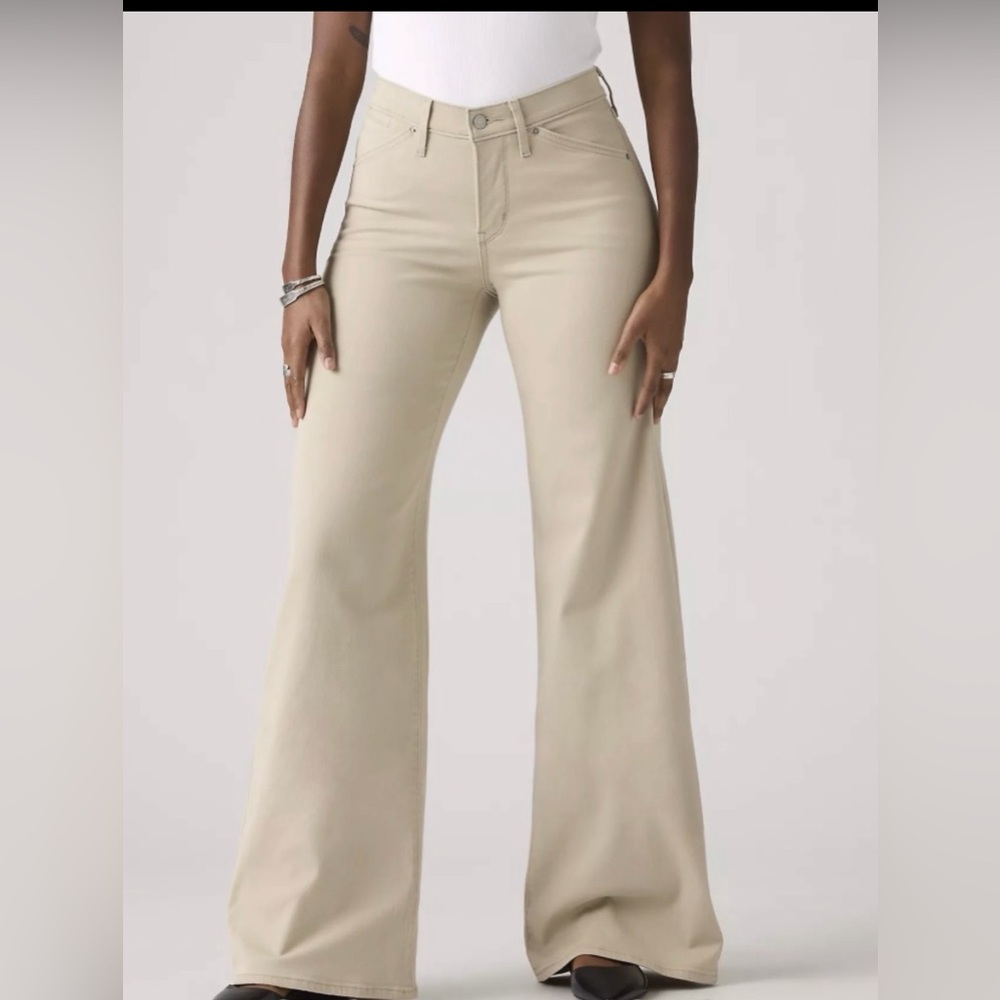 Levi's Wide-Leg Cream Jeans 28x32